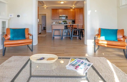 Shaw Casa | Tower Grove Park | 4BR Home + Garage / ABODEbucks