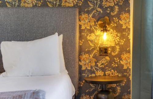 East Little Havana Hotel | Tower Hotel Little Havana