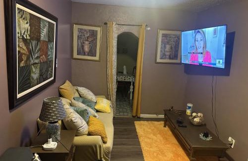 Niagara Falls Apartamento | Tower of Little Italy