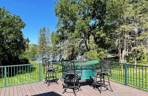 Birchwood Cabina | Towering Pine Cabin: Your Family’s Perfect Getaway