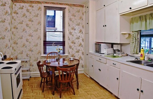 New Westminster Casa | Towle House 1006