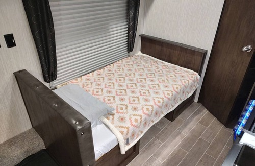 Hendersonville Casa | Town and Country Camp - RV 1