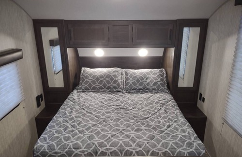 Hendersonville Casa | Town and Country Camp - RV 1
