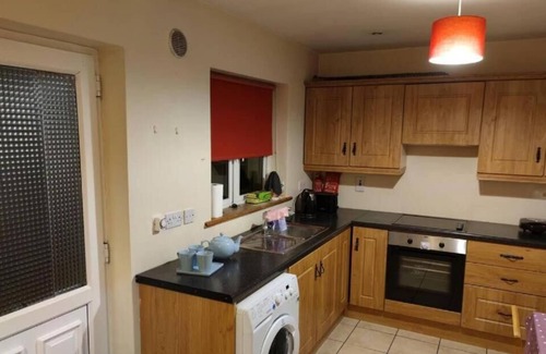 Muine Bheag Casa | Town Centre 2-bedroom house with WiFi in Muine Bheag