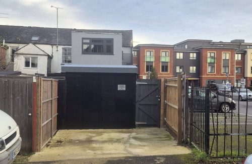 Newbury Apartamento | Town Centre Modern 1 Bed self-contained Apartment