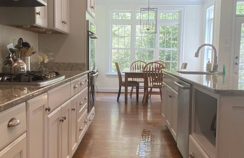 Williamsburg Casa | TOWN + COUNTRY 4 BR House on Capital Trail - Charles City, Williamsburg