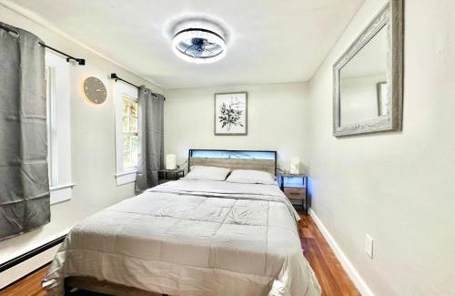Newton Apartamento | Town & Country Andover Area Apartment