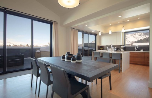 Jackson Condominio | Town Hill Penthouse at Snow King. Deck,Hot Tub, A/C, Grill, Outdoor Fireplace