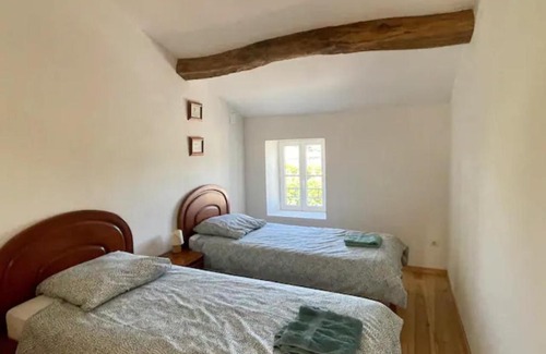 Aulnay Casa | Town house Aulnay, walk to bars/restaurants