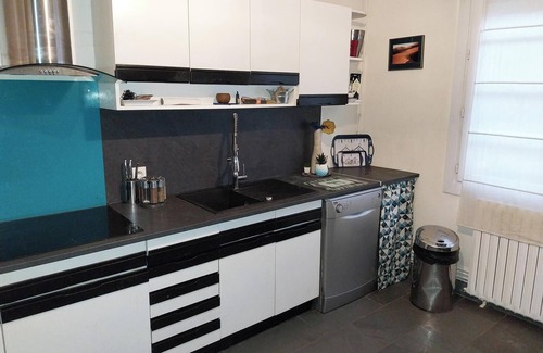 Saint-Valery-en-Caux Casa | Town house, harbour view with large terrace, heart of town