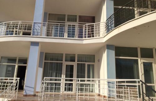 Karolino-Bugaz Apartamento | Town-house Golden Bugaz
