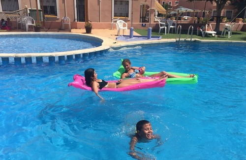 Los Montesinos Casa | Casa de pueblo la herrada 3 dormitorios 2 baños que incluye una gran piscina comunitaria