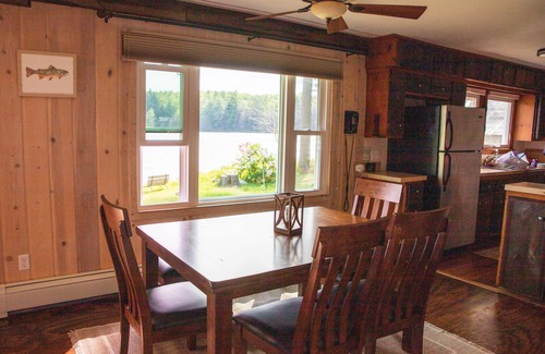 Wetmore Casa | Town Lake Hideaway: Golden Leaves & Crisp Air – Experience Fall at Town Lake!