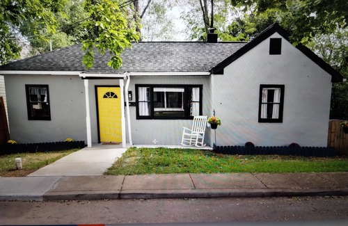 Front Royal Casa | Town Located Walkable Hiking Arcade & Firepit