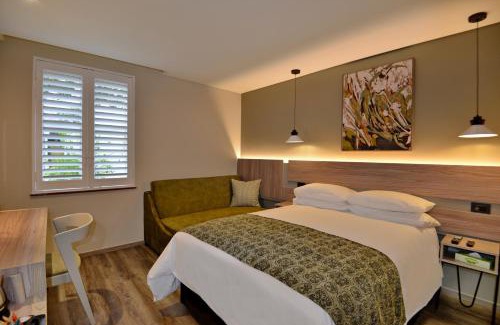 George Hotel | Town Lodge George