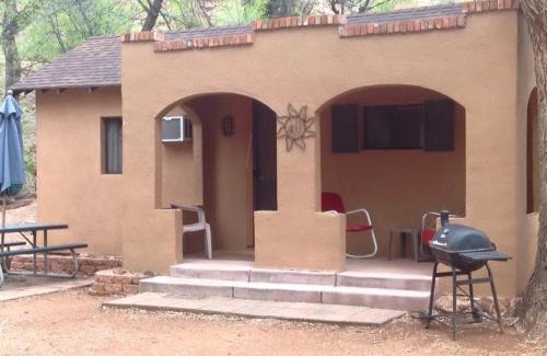 Manitou Springs Cabina | Town-N-Country Cottages
