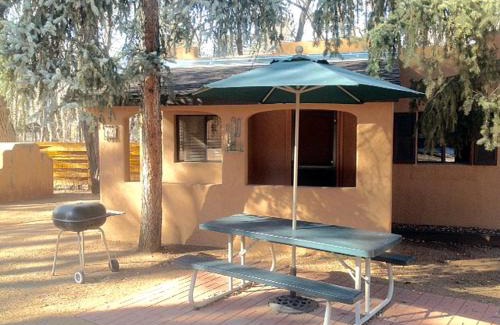 Manitou Springs Cabina | Town-N-Country Cottages