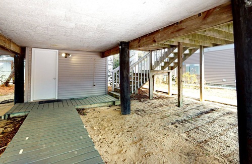 South Bethany Casa | Town of Bethany house w/ WiFi & gorgeous deck - steps from the sand & surf