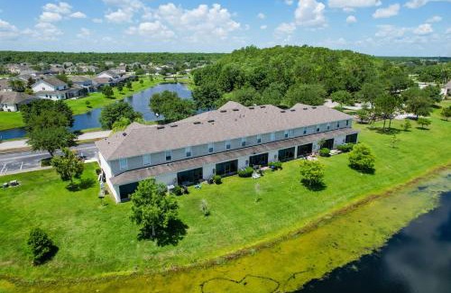 Trafalgar Village Casa | Town Terrace Townhomes