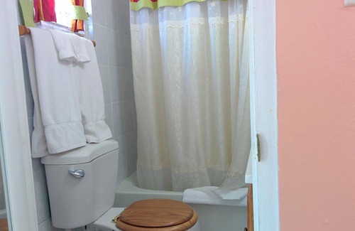 Downtown Nassau Hotel | Towne Hotel