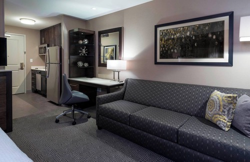 Chelsea Hotel | TownePlace Suites Boston Logan Airport/Chelsea