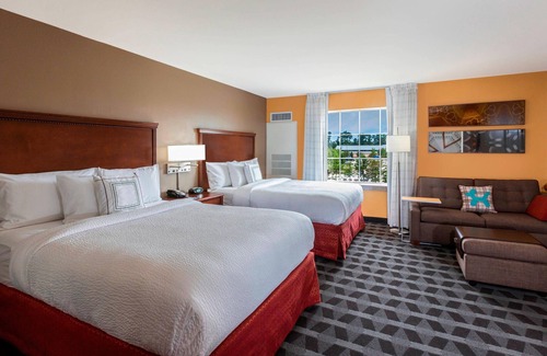 Shenandoah Hotel | TownePlace Suites by Marriott Houston North / Shenandoah
