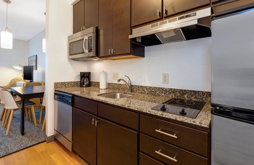Donelson Hotel | TownePlace Suites by Marriott Nashville Airport