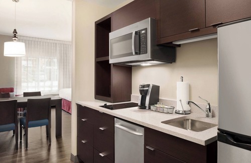Dubuque Hotel | TownePlace Suites by Marriott Dubuque Downtown