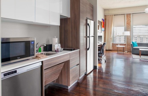 Downtown Dallas Hotel | TownePlace Suites by Marriott Dallas Downtown