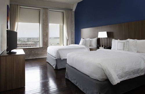 Downtown Dallas Hotel | TownePlace Suites by Marriott Dallas Downtown