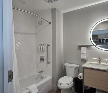 Girard Hotel | TownePlace Suites by Marriott Youngstown North