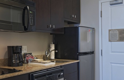 Terry Sanford Hotel | TownePlace Suites Fayetteville Cross Creek