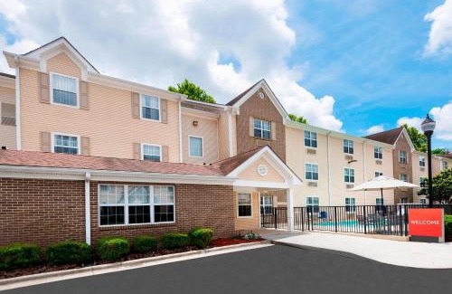 Windsor Forest Hotel | TownePlace Suites Savannah Midtown
