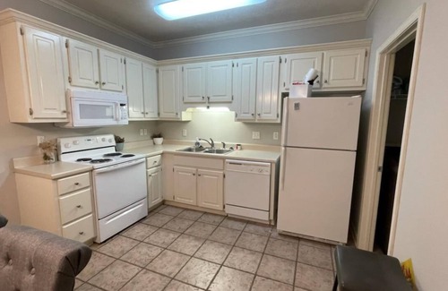 Oxford Casa | Townhome: 2 Bedrooms, 2.5 Baths, Close to Campus