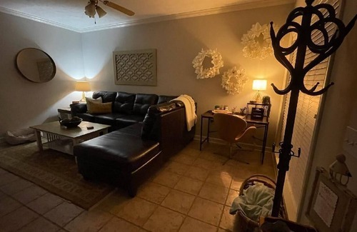 Oxford Casa | Townhome: 2 Bedrooms, 2.5 Baths, Close to Campus