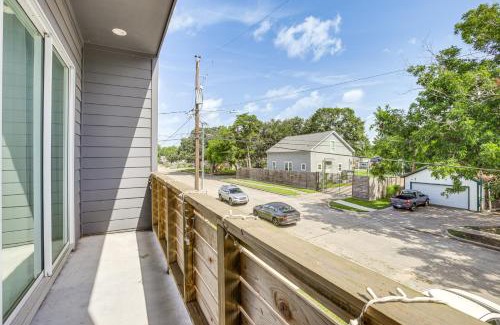 OST - South Union Casa | Townhome 2 Mi to Hermann Park, Zoo and Museums!