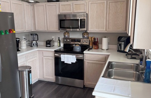 Greensboro Casa | Townhome Close To Everything