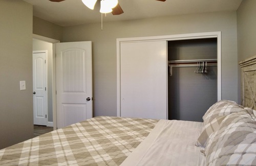 Branson Theater District Casa | Townhome-colonial B 2 Bedroom Townhouse