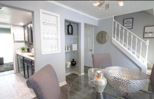 Norcross Casa | Townhome Getaway minutes from Downton Norcross
