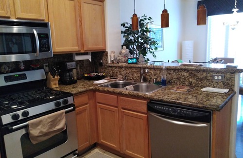 McCullough Hills Casa | Townhome in gated community for 1 or 2 people close to Las Vegas