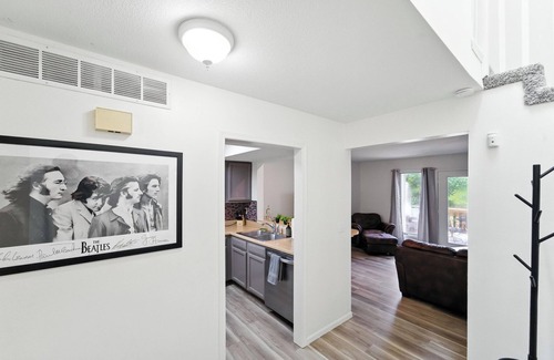Columbia Casa | Townhome Mins to Hospitals*District*Mizzou*Parks