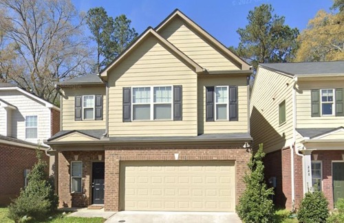 McDonough Casa | Townhome nestled in Henry County