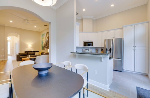 Gainesville Casa | Townhome w/ Patio < 5 Mi to UF Campus!