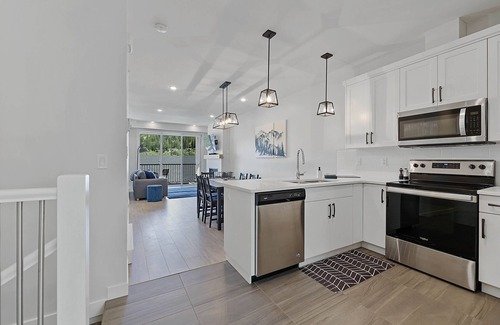 Sun Peaks Casa | Townhome with Garage, 3 Bedrooms and Hot Tub