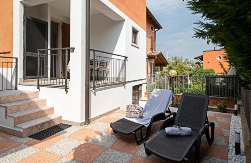 Calmasino Casa | TOWNHOUSE 71 - Regarda Travel