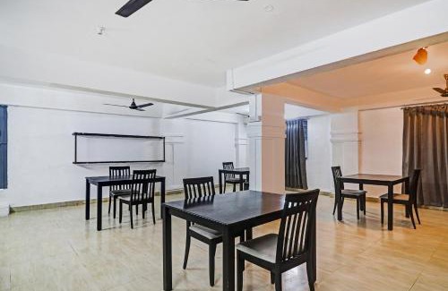 Gachibowli Hotel | Townhouse De Alphabet Hotel
