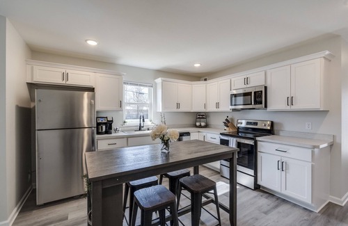Lambertville Casa | Townhouse in Downtown Lambertville. Close to Restaurants and Downtown Toledo