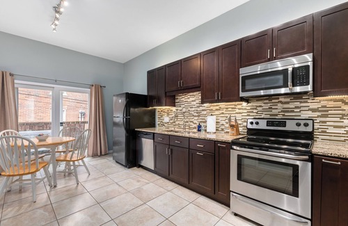 Lafayette Square Condominio | Townhouse in Historic Lafayette Square