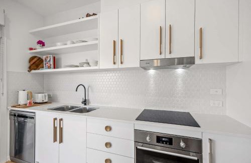 Marks Point Casa | Townhouse in Marks Point