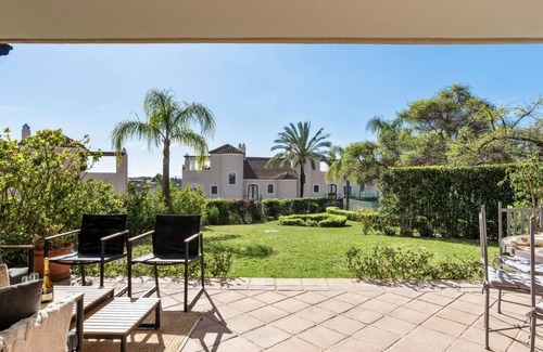 Nueva Milla de Oro Cabaña | Townhouse in Paraiso